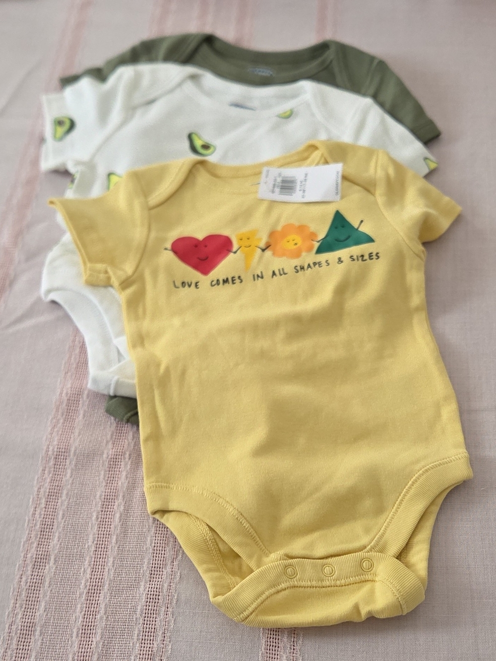 Old Navy Short-Sleeve 3 Pack Bodysuits with Shape Graphic Size 6-12 Mo BNWT